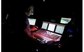 Massive Attack engineer demos S6L at Cabsat