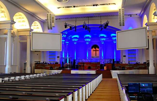 Family Church Downtown finds clarity with L-Acoustics Kara