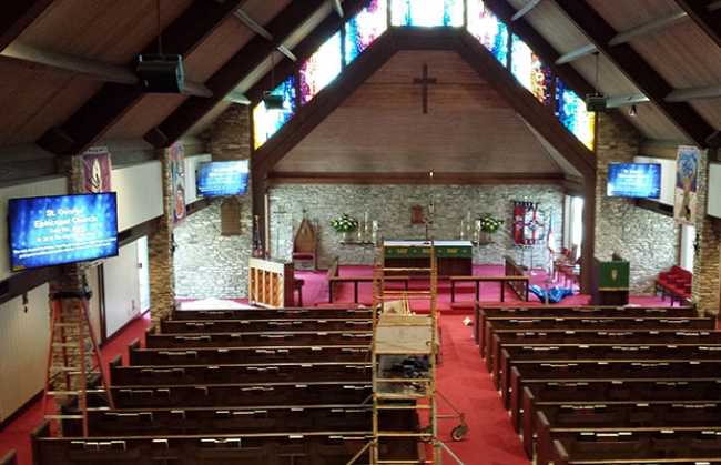 St. George’s enhances worship and aesthetics with a Tekvox multi-display solution