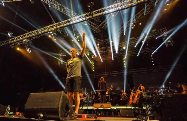 Avolites down under the Hilltop Hoods