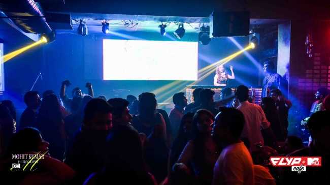 AG Acoustics gets straight to the point at Flyp@MTV