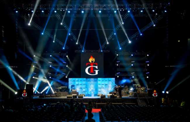 Turbosound system Arises and Shines