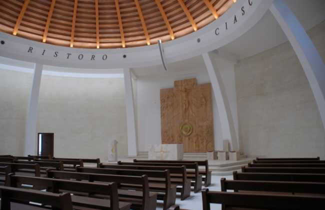 Intelligibility inside the sanctuary at Natuzza Evolo’s tomb
