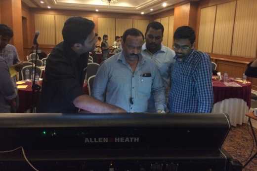 Reynold and Sun Infonet take dLive training to Hyderabad