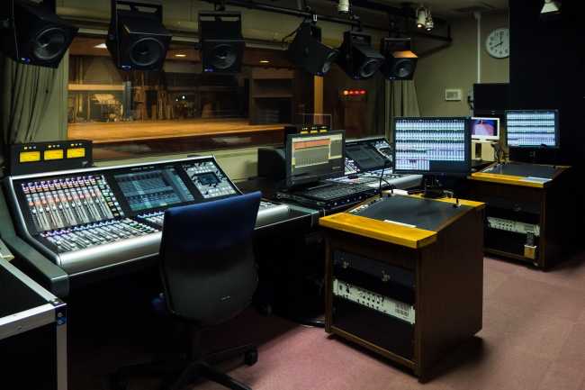 SSL Live Japanese theatre production