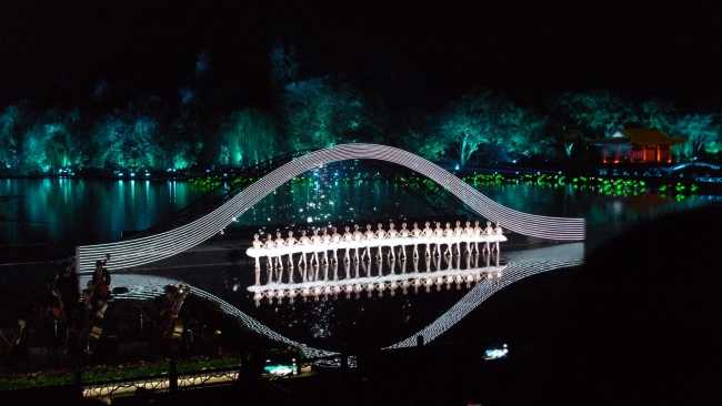 Memories of the G20 endure in Hangzhou with public performance