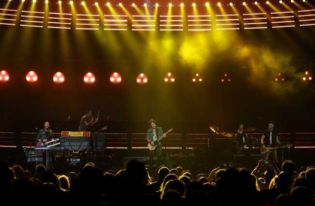 Clair Global reinforces Keith Urban at inaugural ICC Sydney concert
