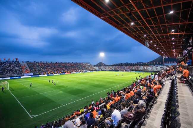 Mahajak scores an installation at Mitr Phol Stadium